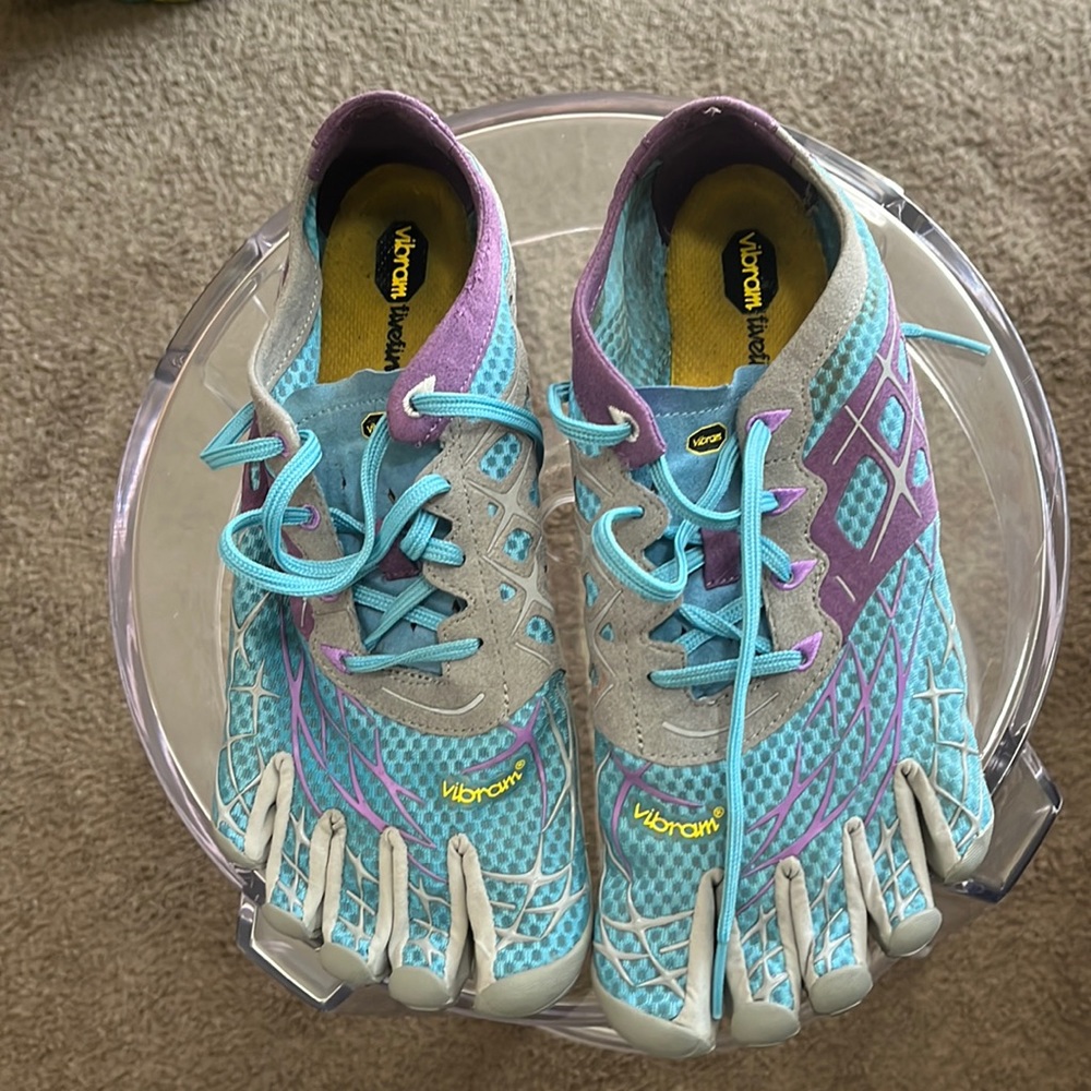 Vibram FiveFingers Seeya